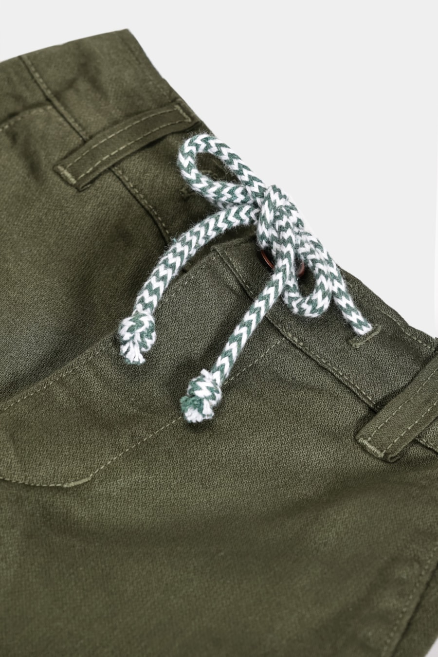 Bermuda Sarja Chino Infantil Maquinetada Verde Militar — foto 4 de 4