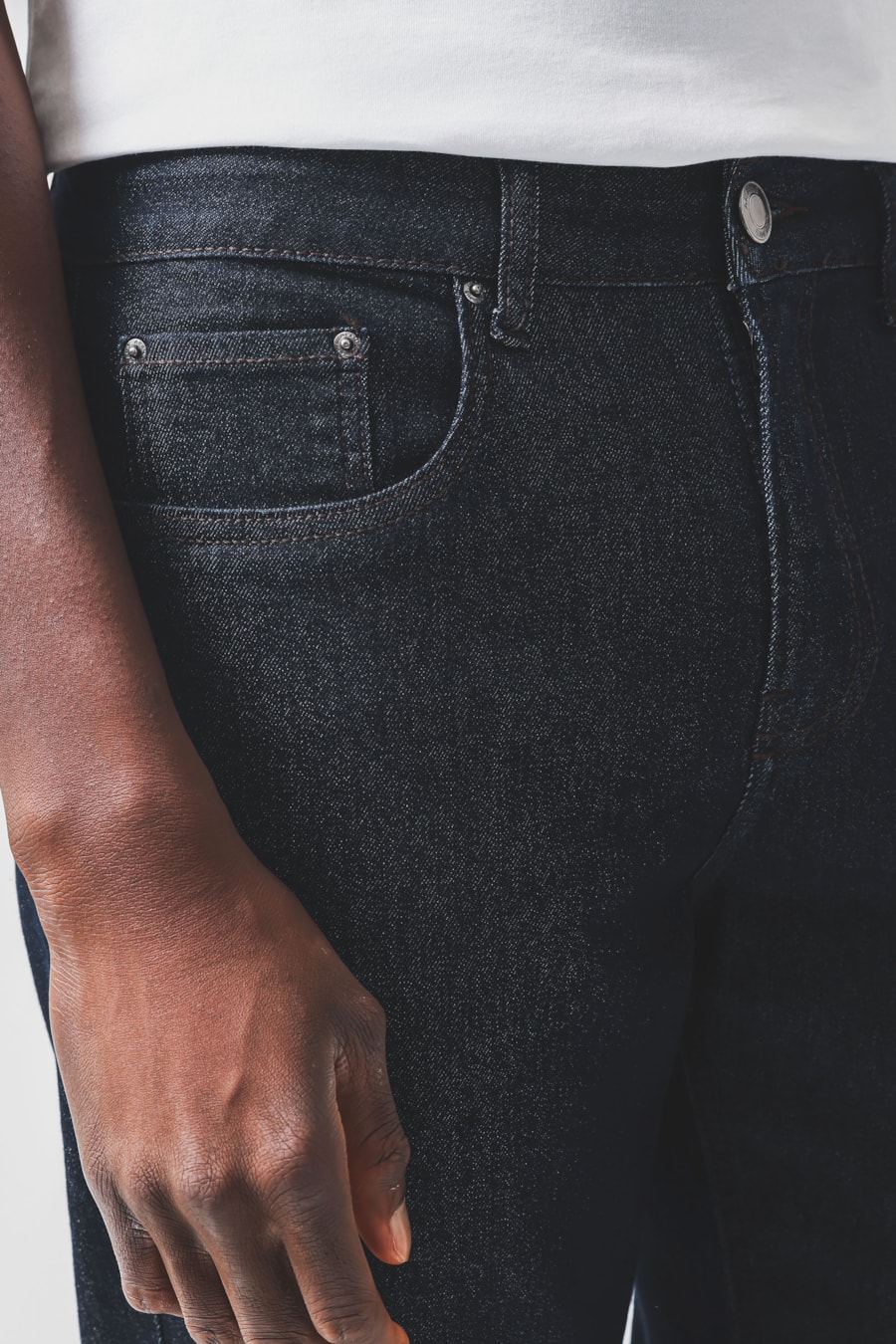 Caça Jeans Regular Amaciada Azul Escuro — foto 3 de 6