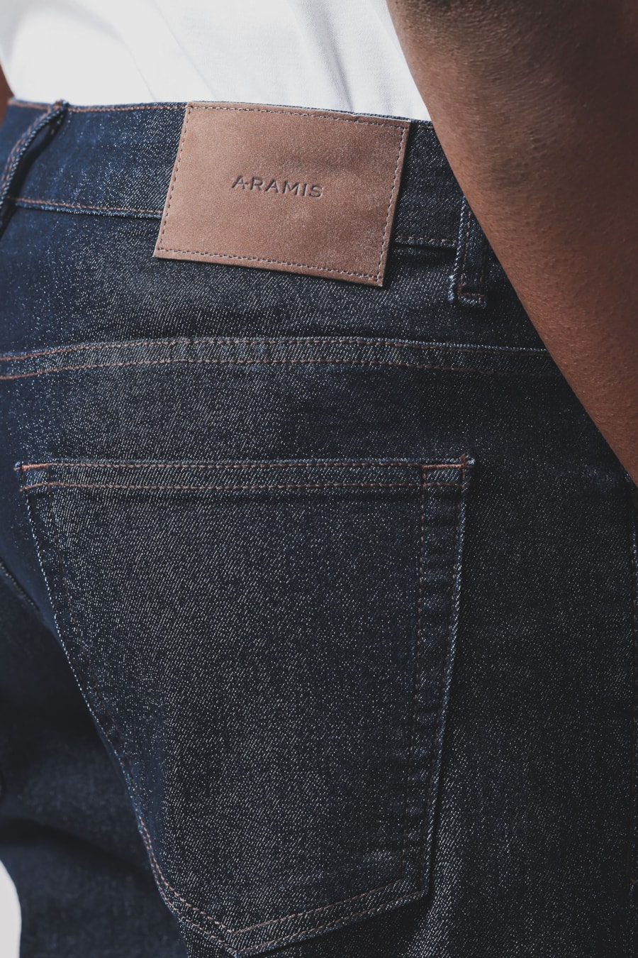 Caça Jeans Regular Amaciada Azul Escuro — foto 4 de 6