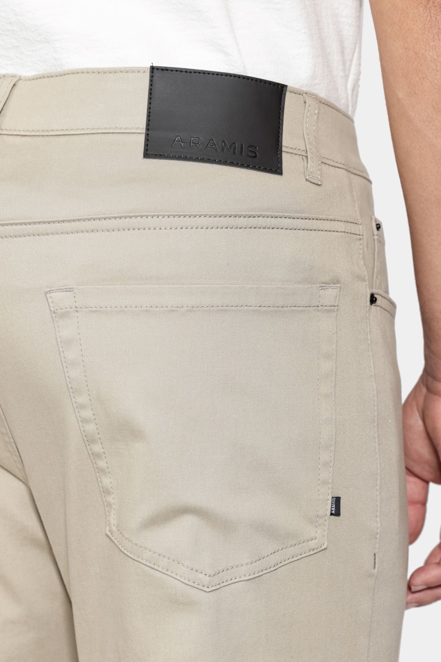 Calça 5 Pockets Slim Color Comfort Caqui — foto 4 de 7