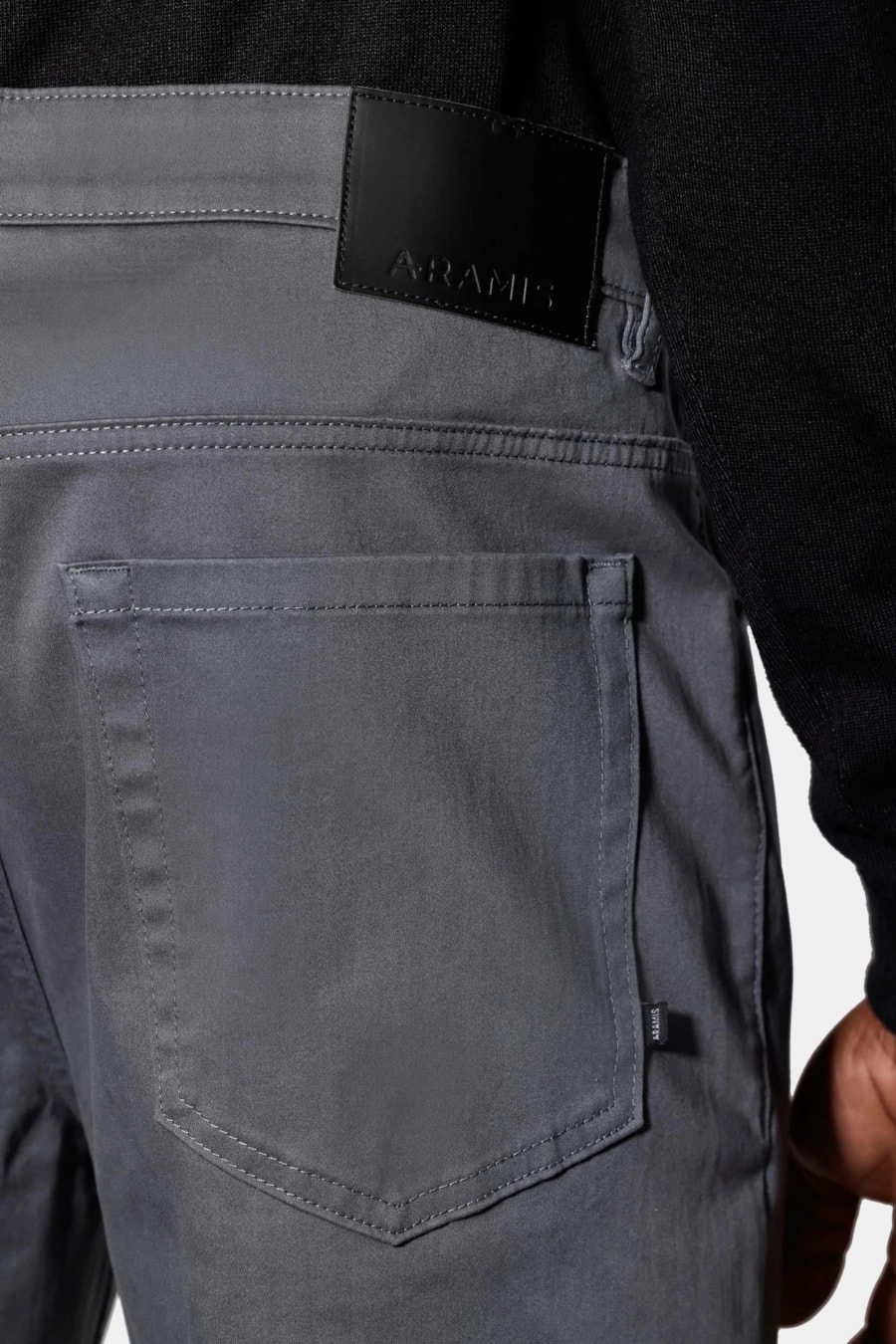 Calça 5 Pockets Slim Color Comfort Chumbo — foto 4 de 6