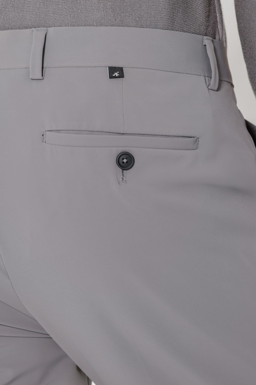 Calça Alfaiataria Tech Flex Slim Cinza Grafite — foto 4 de 7