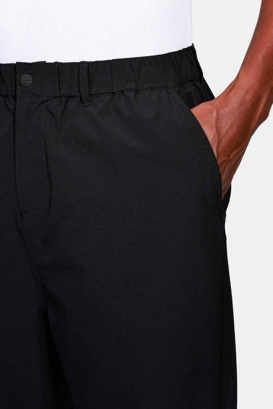 Calça Ampla Tecnológica Off Black Preto — foto 3 de 5