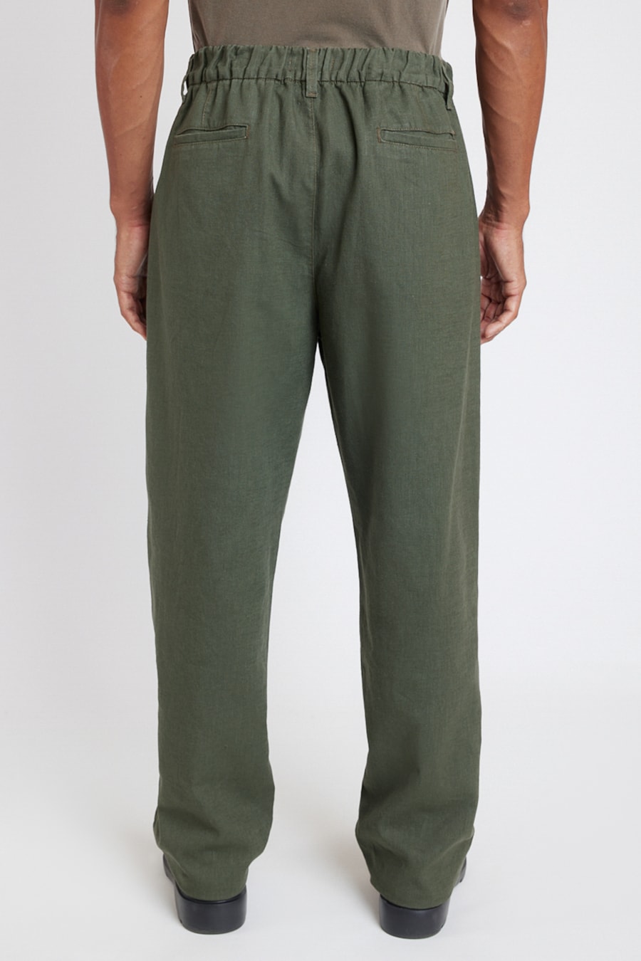 Calça Chino Ampla Rústica Verde — foto 3 de 3