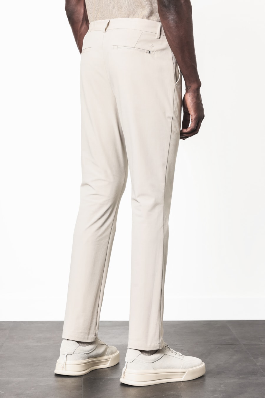 Calça Chino Basic Cinza — foto 5 de 7
