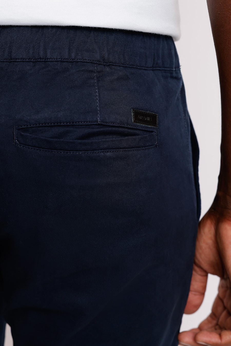 Calça Chino Bolso Faca Elástico Color Marinho — foto 2 de 3