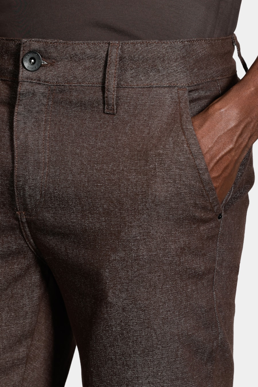 Calça Chino Bolso Faca Moline Café — foto 3 de 6