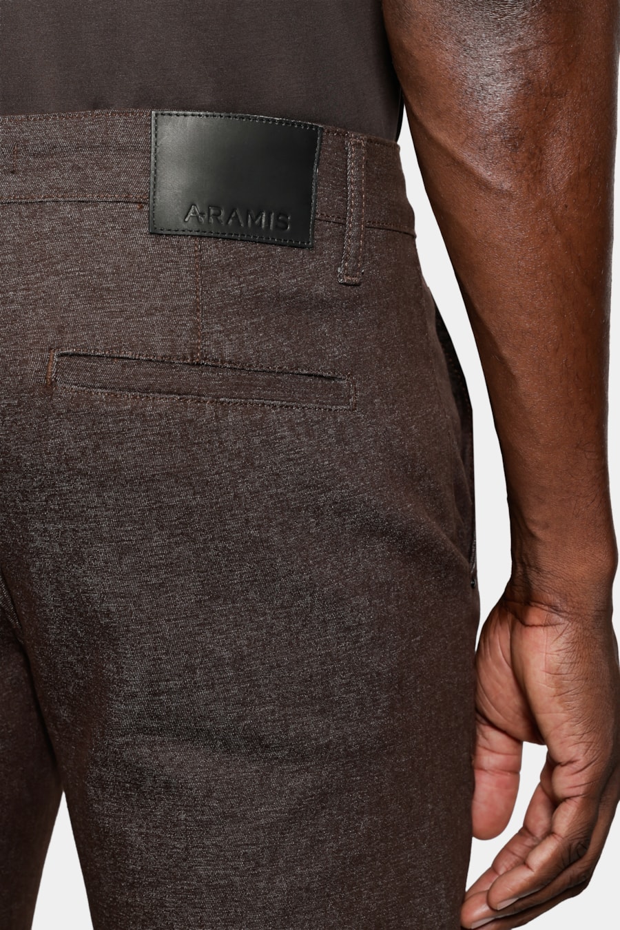 Calça Chino Bolso Faca Moline Café — foto 4 de 6