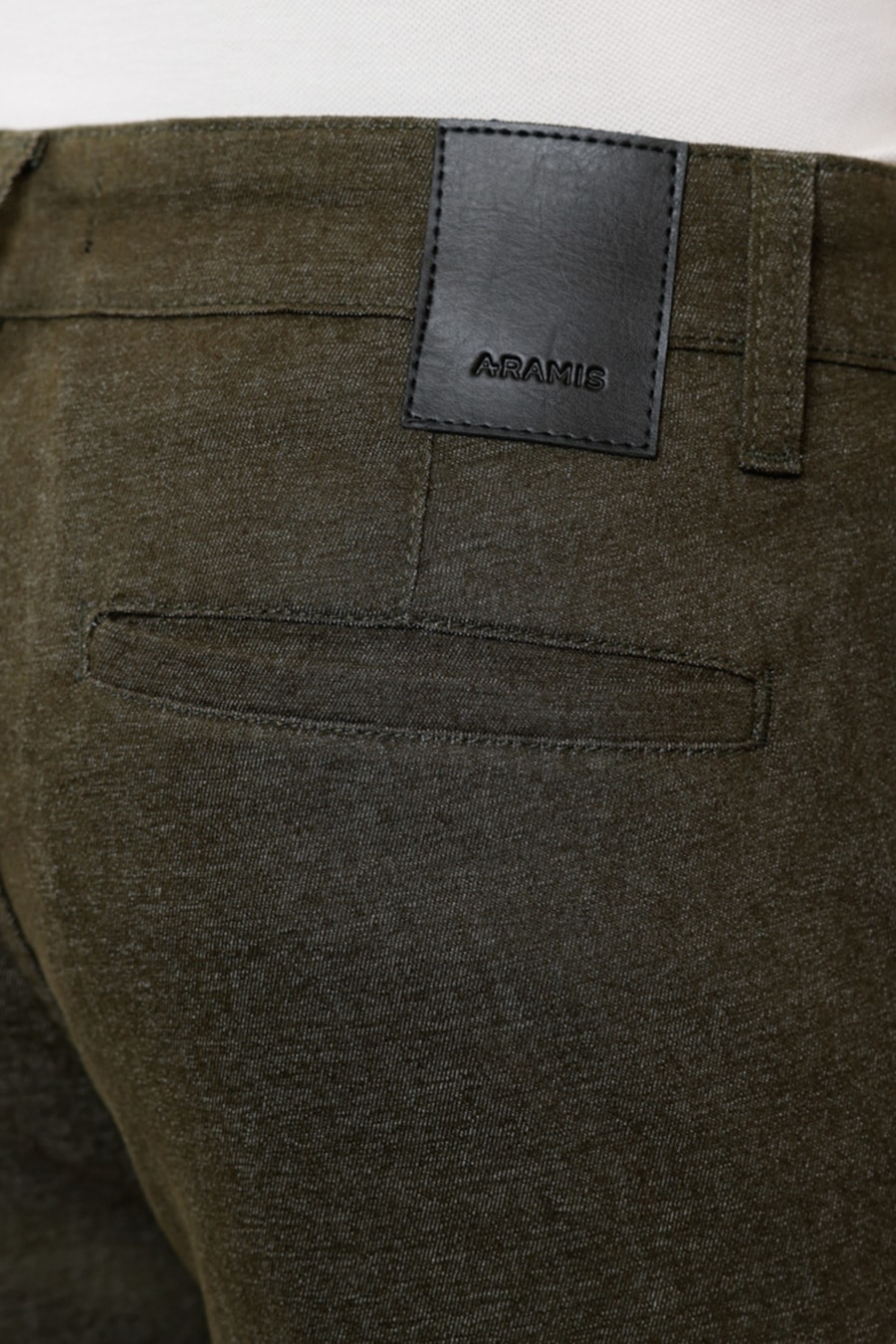 Calça Chino Bolso Faca Moline Verde Militar — foto 2 de 3