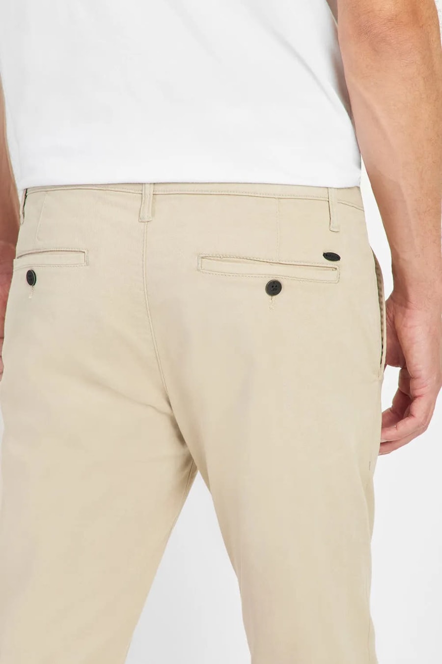 Calça Chino Bolso Reto Color Sólida Areia — foto 4 de 5