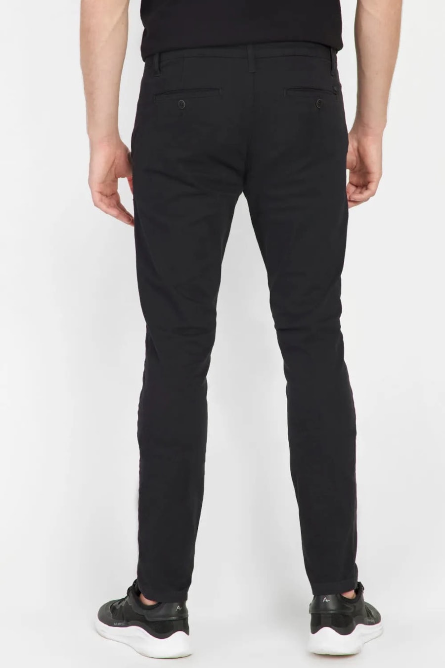 Calça Chino Bolso Reto Color Sólida Preto — foto 5 de 5
