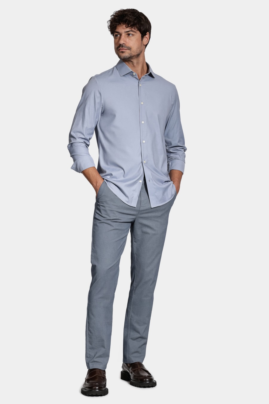 Calça Chino Clássica Azul Indigo — foto 2 de 6