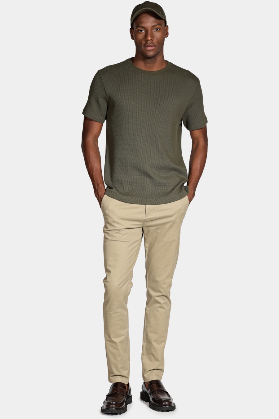 Calça Chino Clássica Cáqui — foto 2 de 6