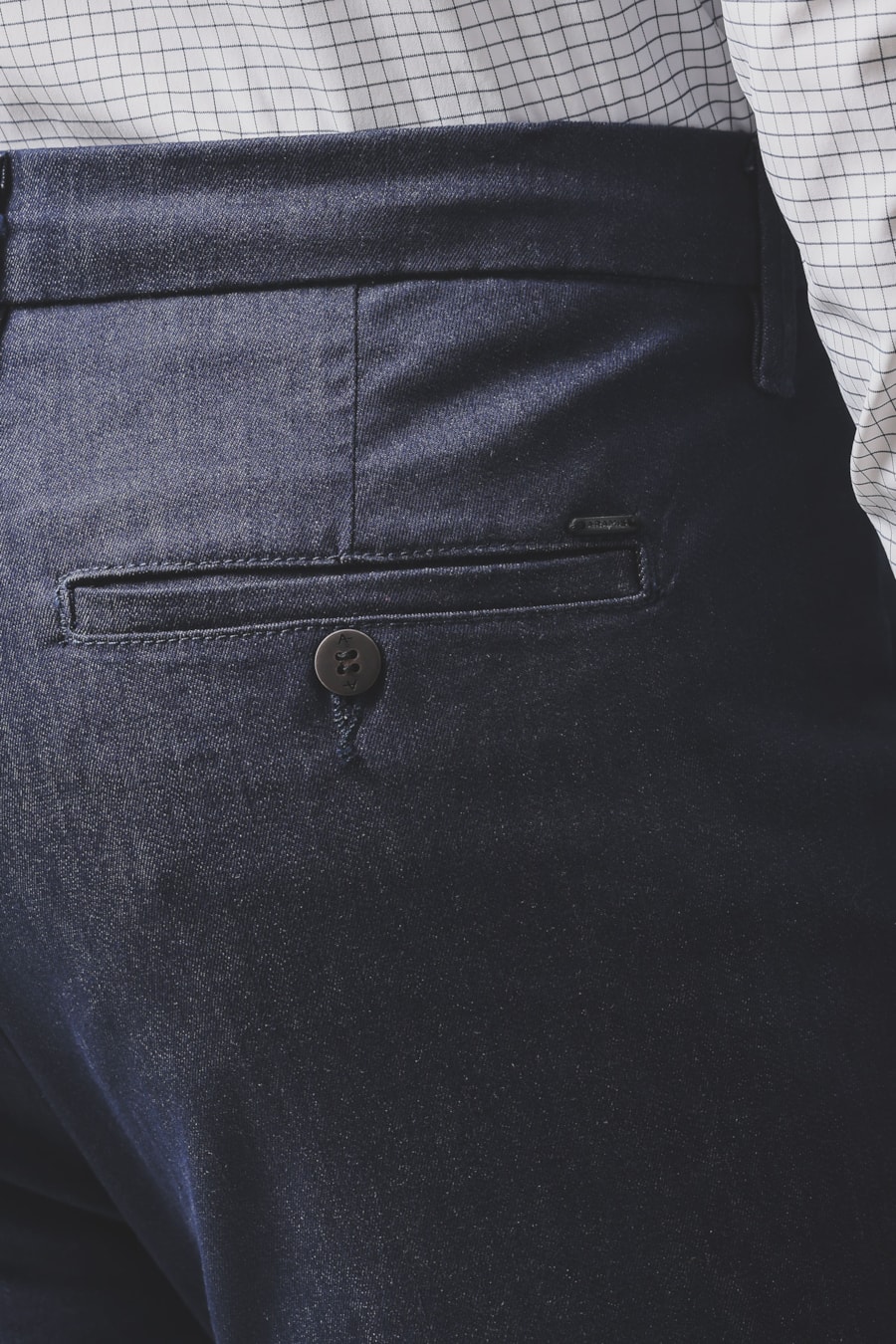 Calça Chino Color Cós Martelo Marinho — foto 3 de 5