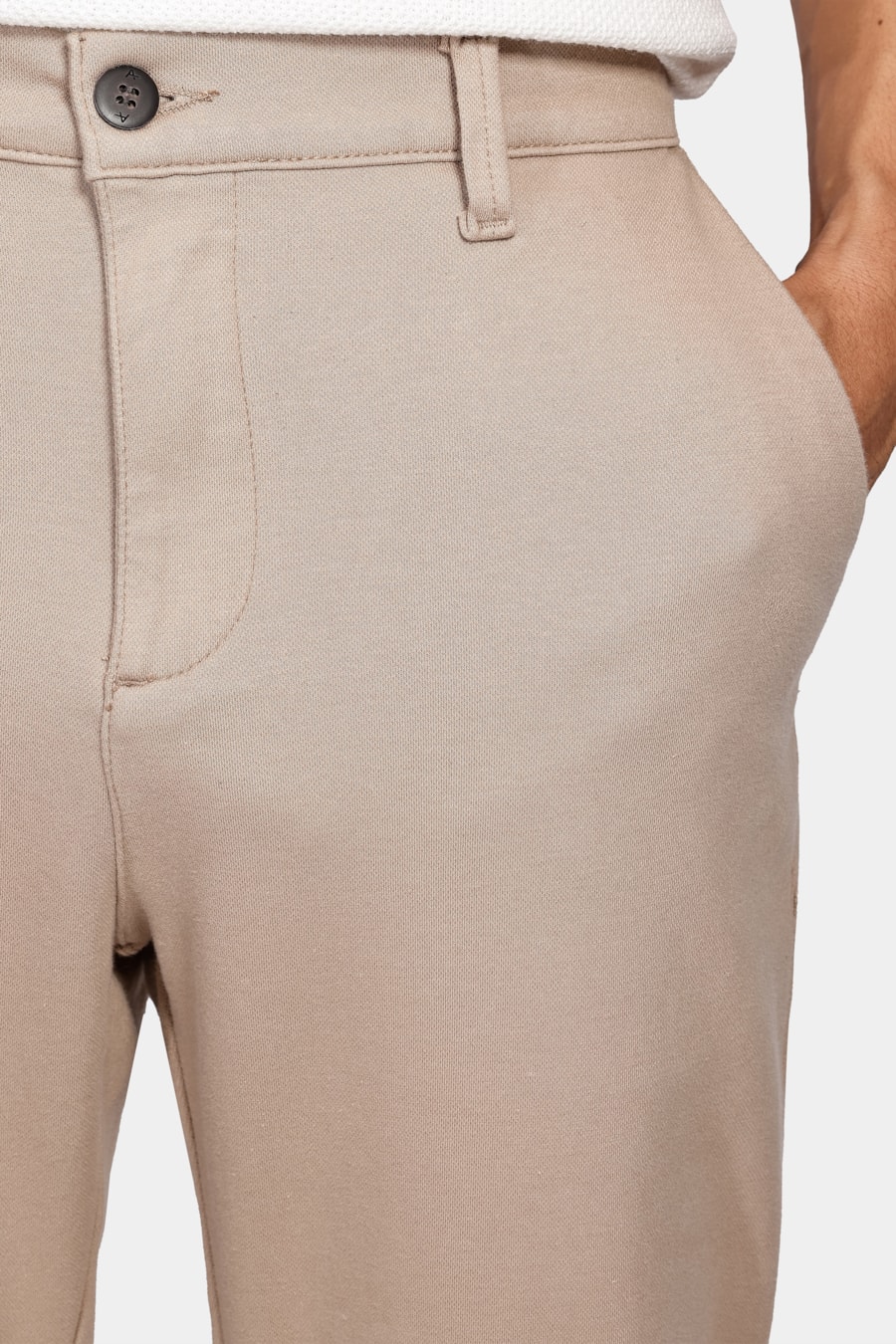 Calça Chino Color Regular Comfort Areia — foto 3 de 6