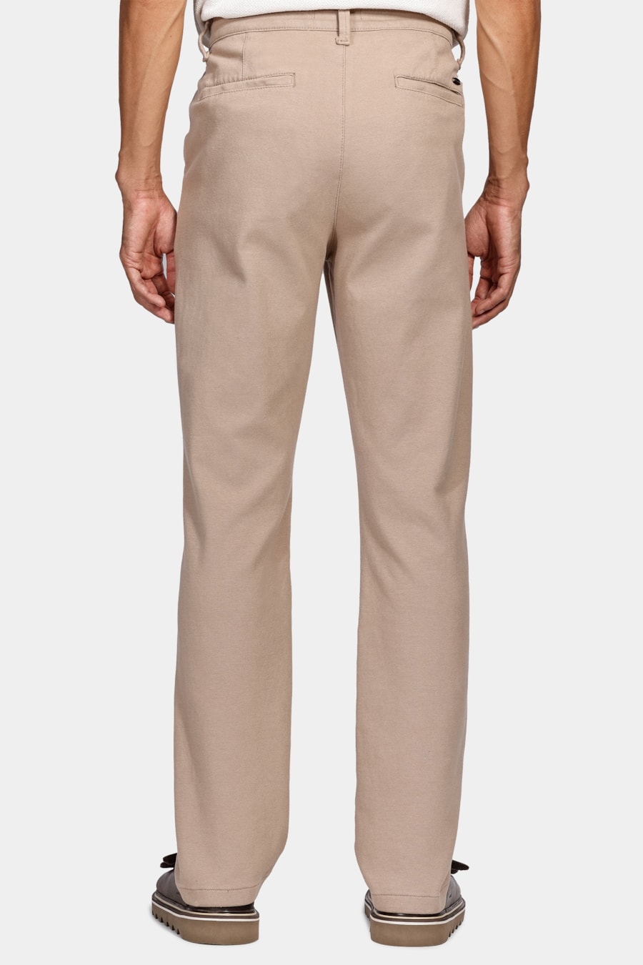 Calça Chino Color Regular Comfort Areia — foto 5 de 6