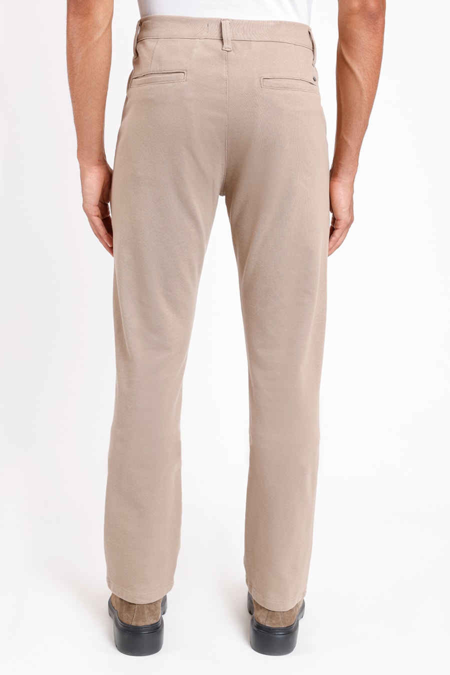 Calça Chino Color Regular Comfort Cáqui — foto 3 de 3