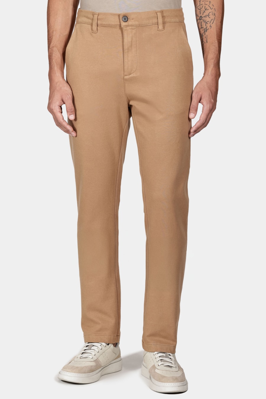 Calça Chino Color Regular Comfort Caramelo — foto 1 de 6