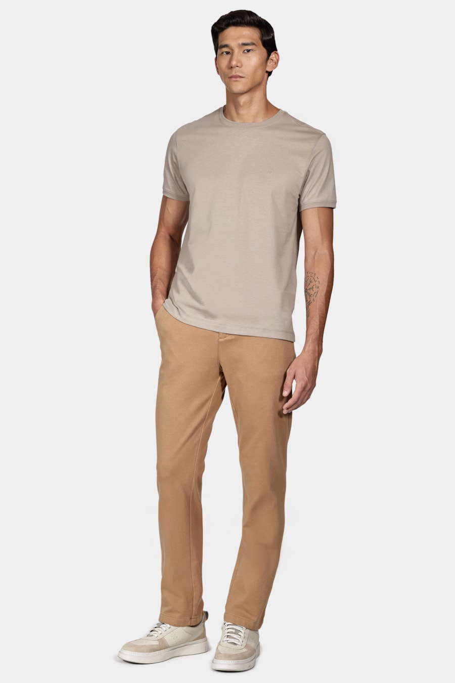 Calça Chino Color Regular Comfort Caramelo — foto 2 de 6
