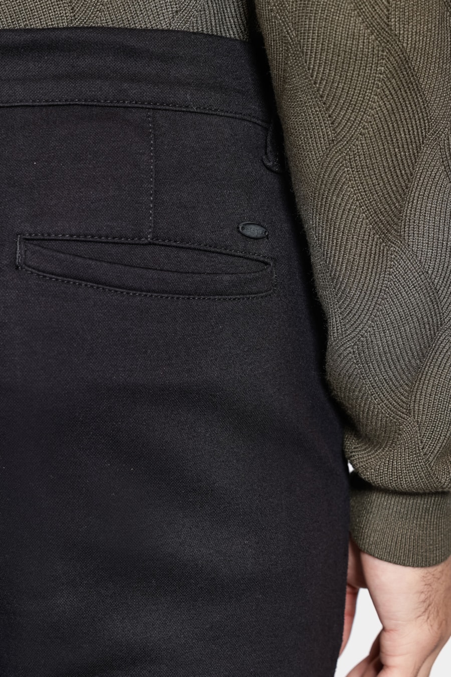 Calça Chino Color Regular Comfort Preto — foto 4 de 6