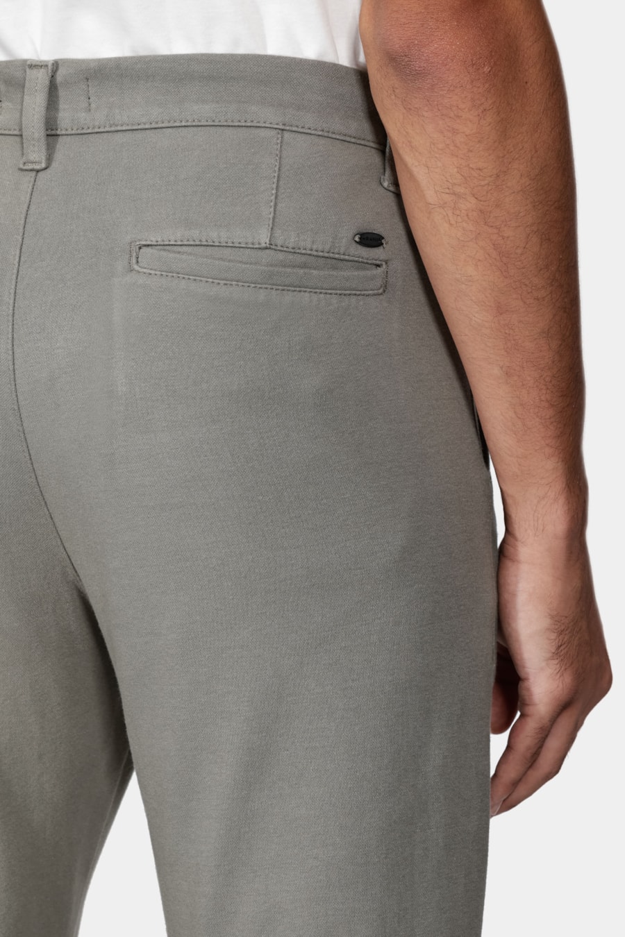 Calça Chino Color Regular Comfort Verde Oliva — foto 4 de 6