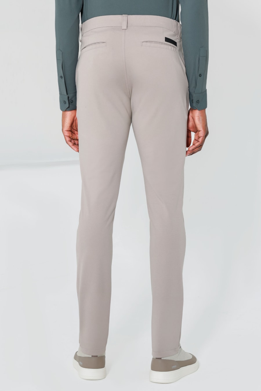 Calça Chino de Malha Moovex Cáqui — foto 6 de 7
