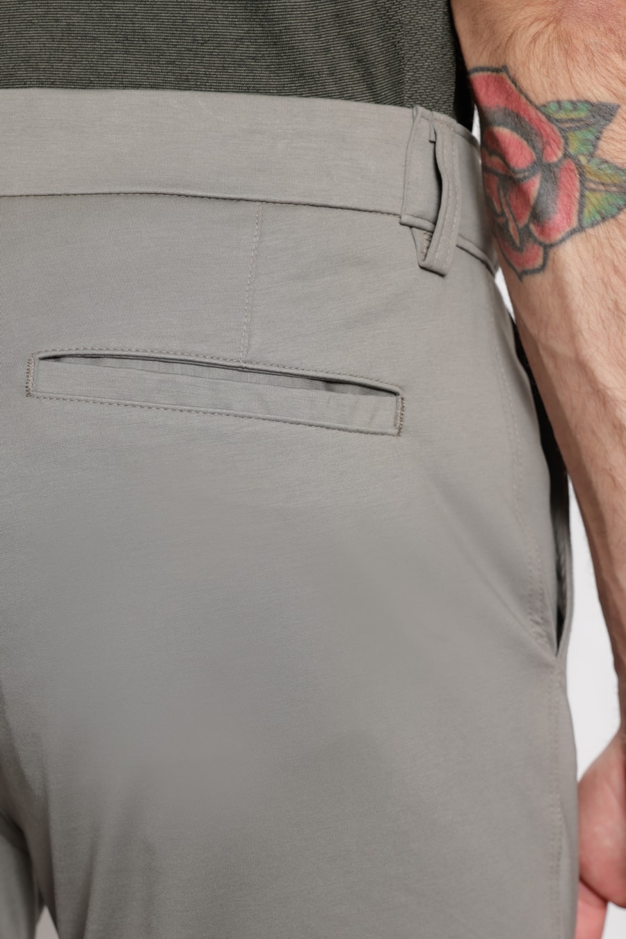 Calça Chino de Malha Moovex Verde Oliva — foto 4 de 6