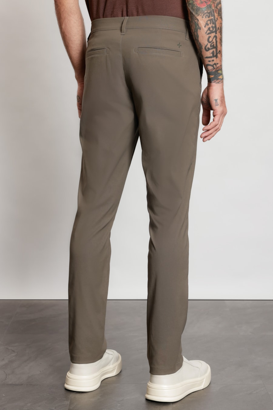 Calça Chino Elastic Fume — foto 5 de 6