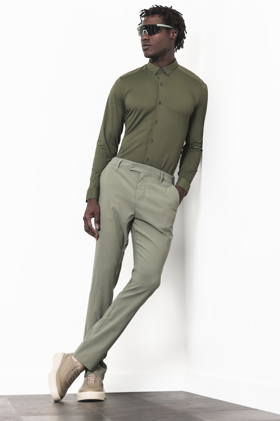 Calça Chino Elastic Menta — foto 2 de 8