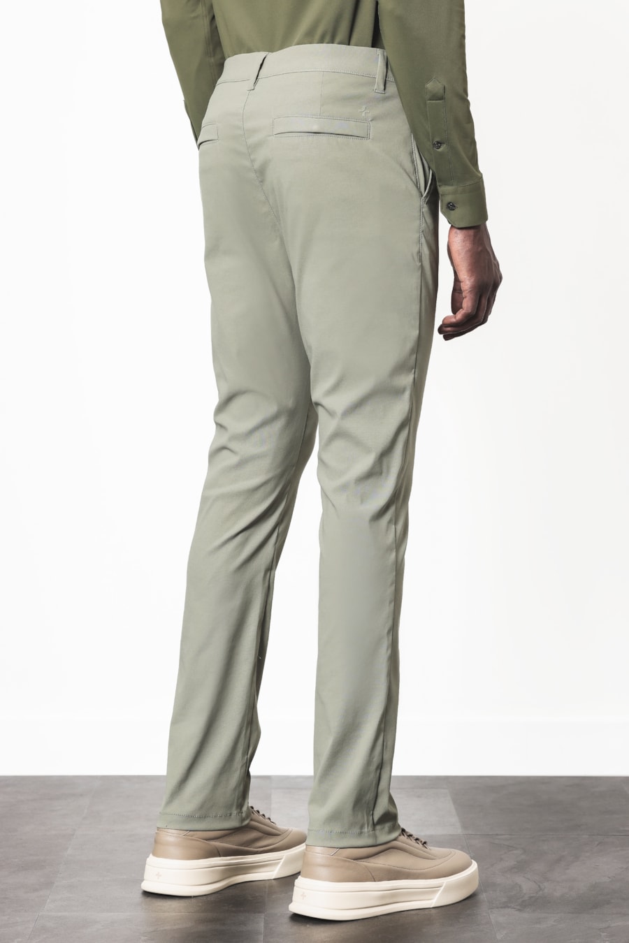 Calça Chino Elastic Menta — foto 6 de 8