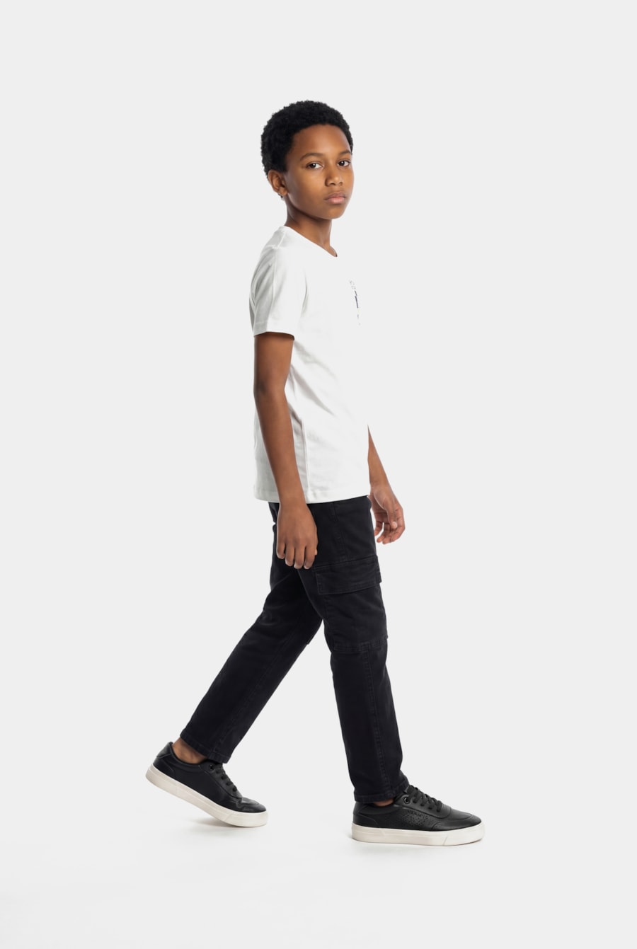 Calça Chino Infantil Color Cargo Preto — foto 2 de 7
