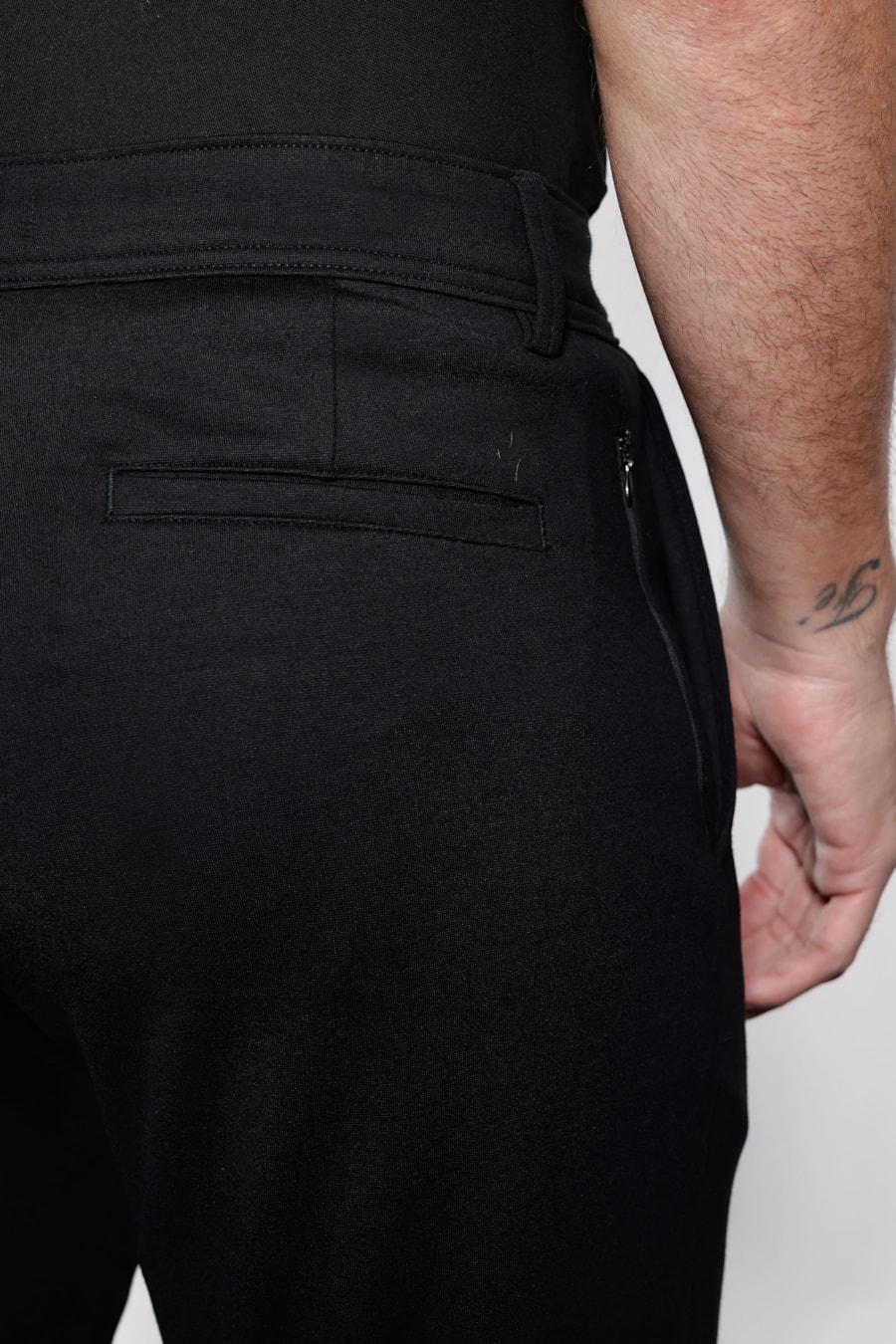 Calça Chino Malha Viscose Com Bolsos Preto — foto 4 de 6