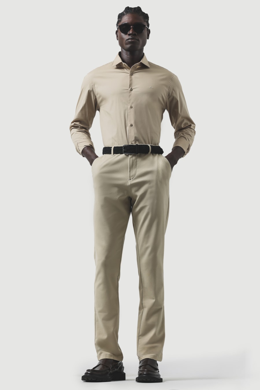 Calça Chino New Slim Twill Classic Areia — foto 3 de 11