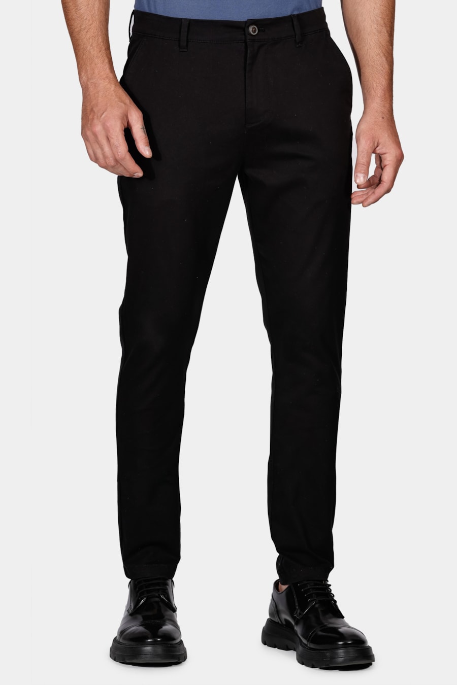 Calça Chino Sarja Preto — foto 1 de 5