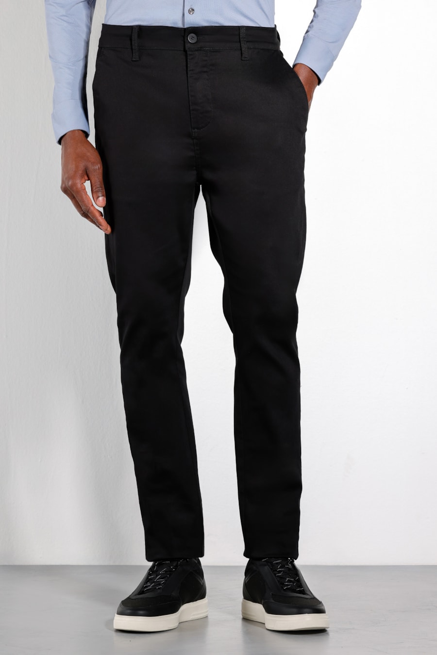Calça Chino Skinny Antiodor Preto — foto 1 de 6