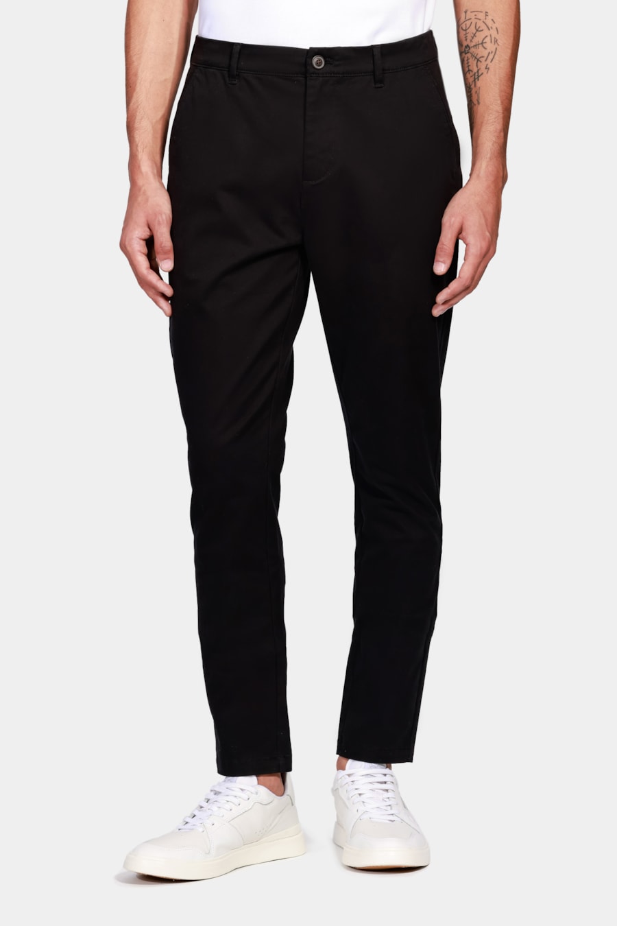 Calça Chino Skinny Clássica Sarja Preto — foto 1 de 6