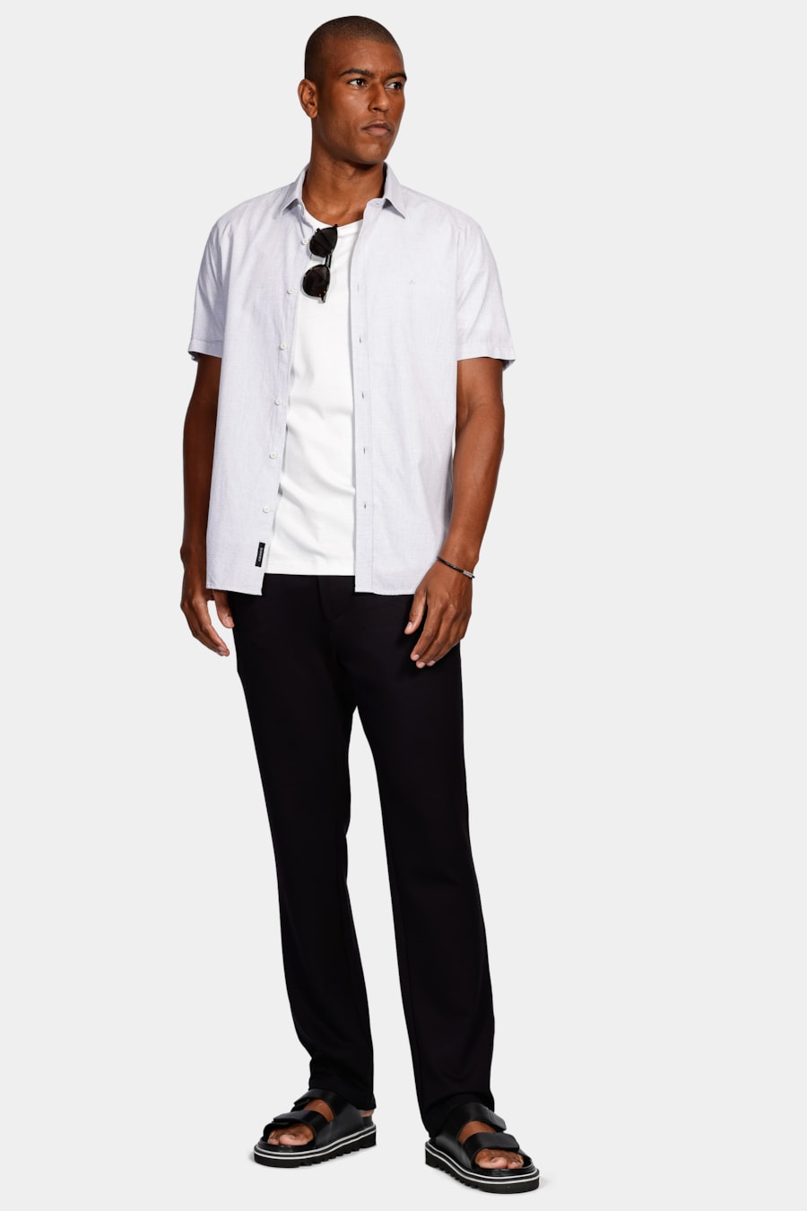 Calça Chino Skinny Comfort Preto — foto 2 de 5