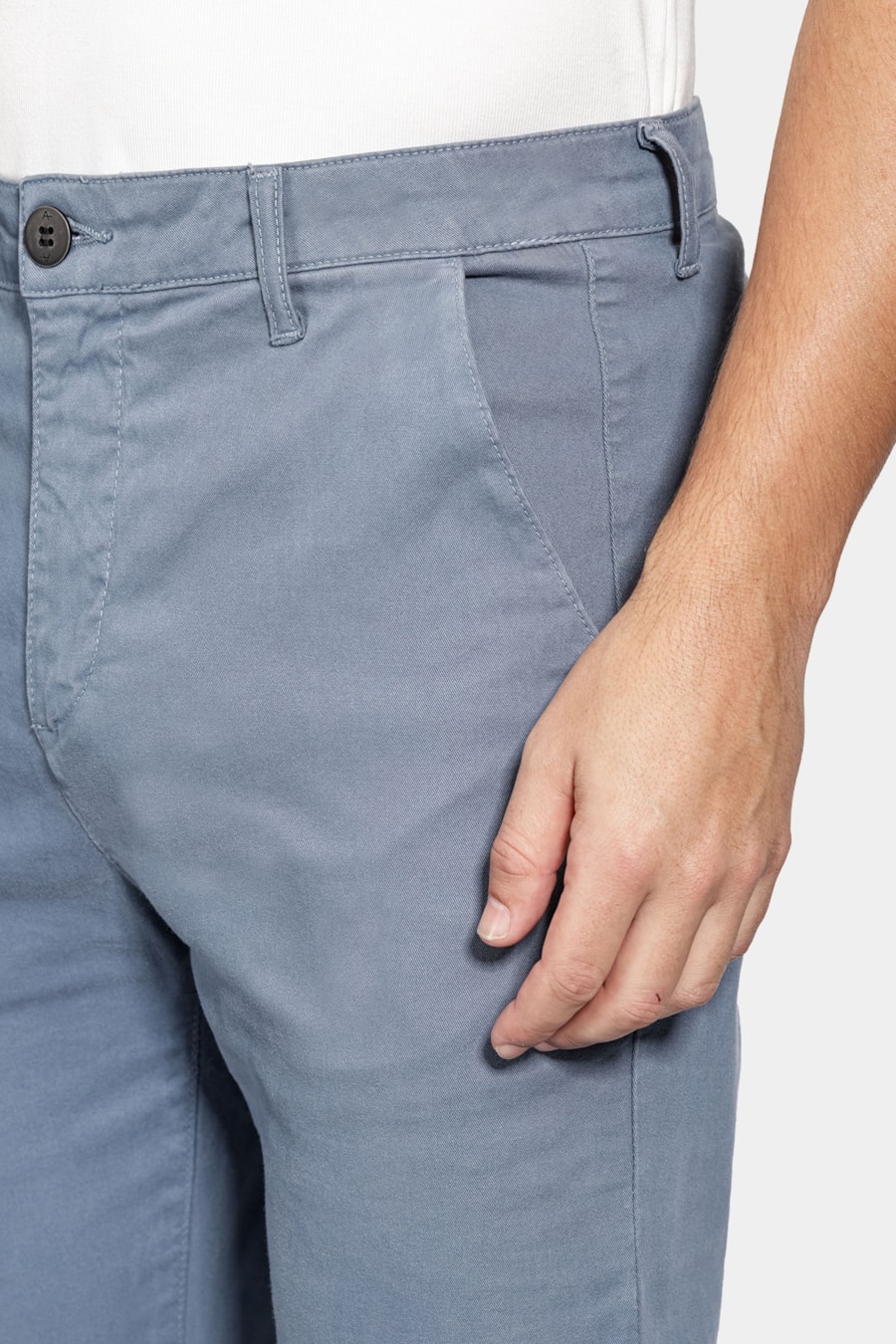 Calça Chino Skinny Sarjada Azul Indigo — foto 3 de 6