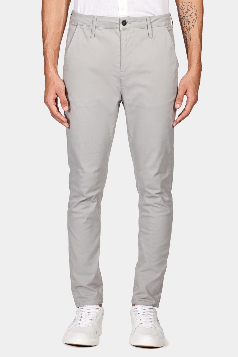 Calça Chino Skinny Sarjada Cinza — foto 1 de 5