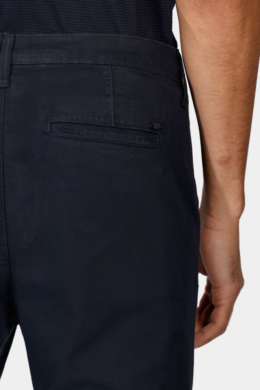 Calça Chino Skinny Sarjada Marinho — foto 4 de 6