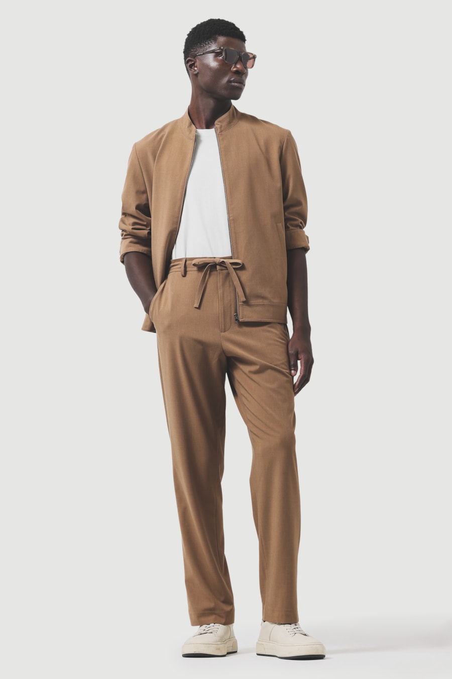 Calça Chino Slim Cardaço Alfaiatada Castanho — foto 2 de 6