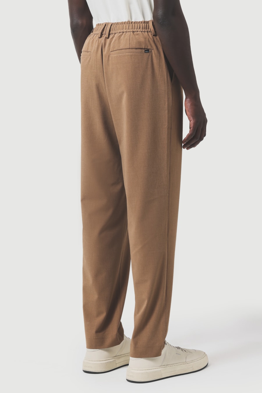Calça Chino Slim Cardaço Alfaiatada Castanho — foto 5 de 6