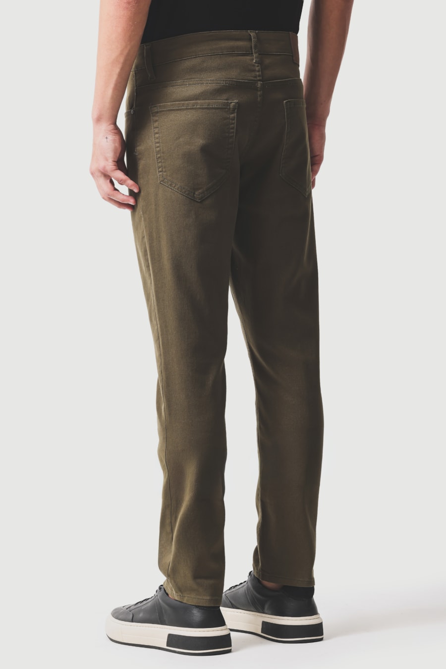 Calça Chino Slim Color Liquid Repeller Agave 118 — foto 4 de 5