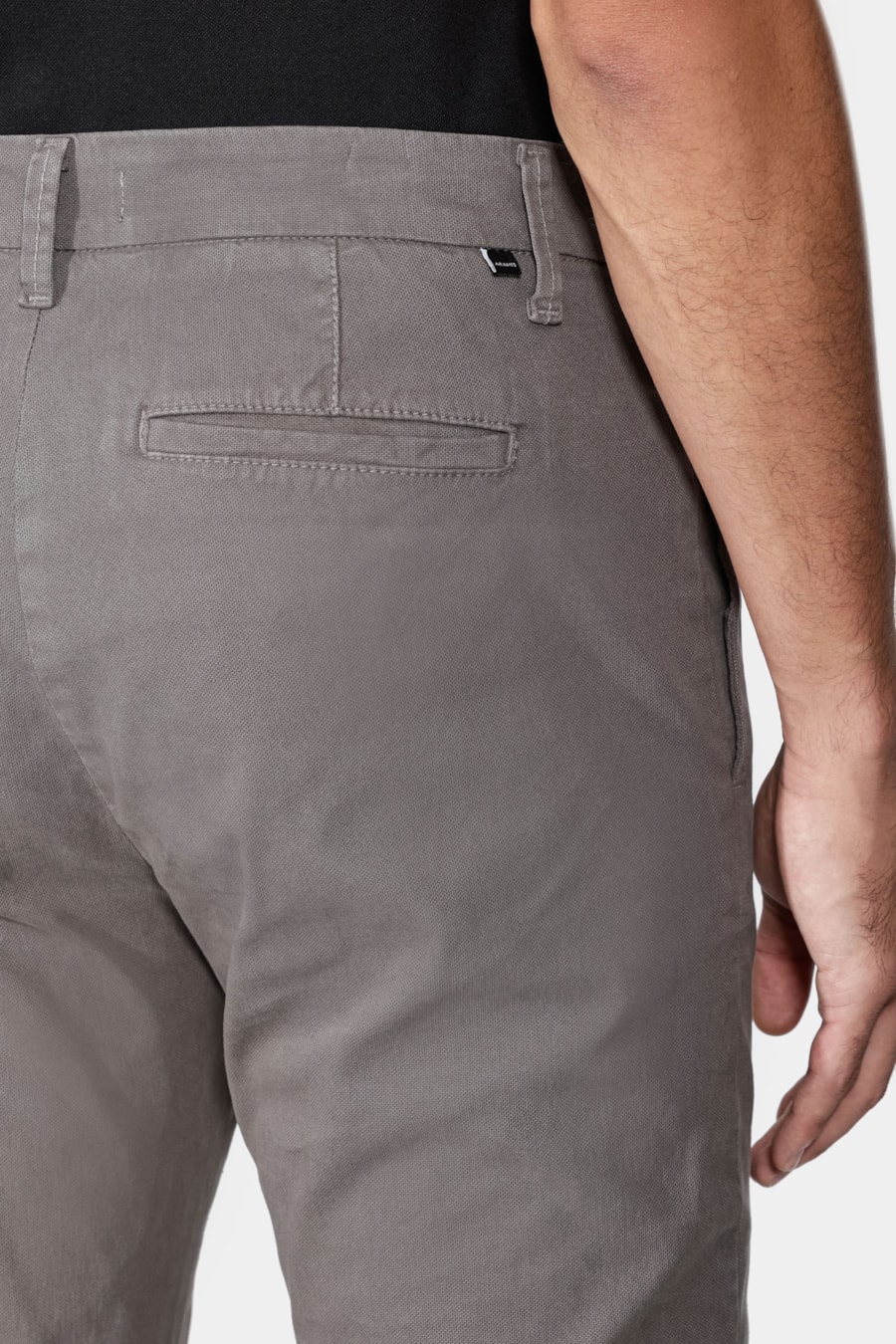 Calça Chino Slim Maquinetada Cinza — foto 4 de 5