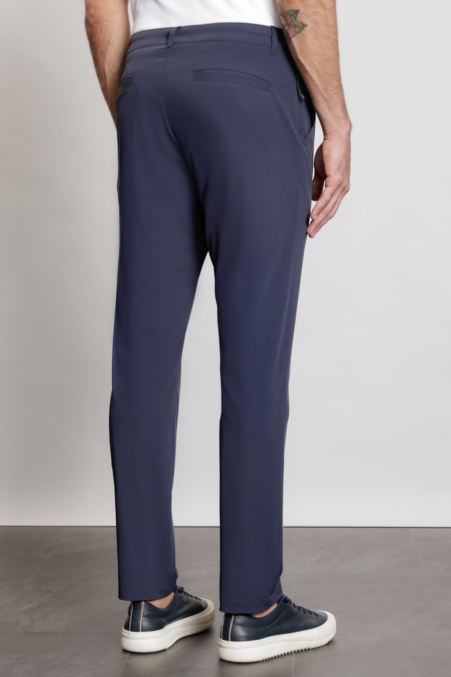 Calça Chino Tech Marinho Escuro — foto 5 de 6