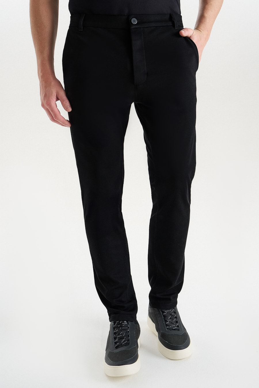 Calça Chino Tech Sanforized Knit Preto — foto 1 de 6