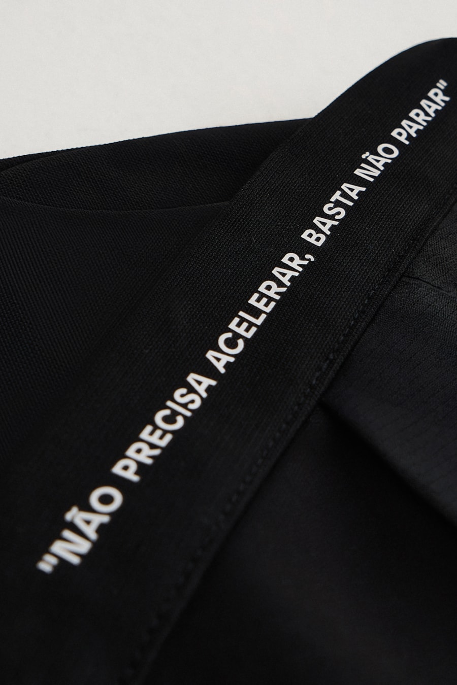 Calça Chino Tech Sanforized Knit Preto — foto 6 de 6