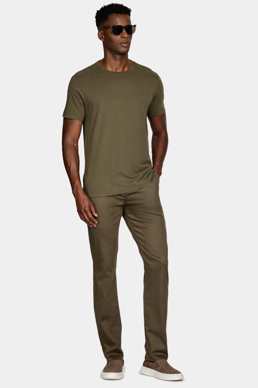 Calça Color Chino Verde Oliva — foto 2 de 6