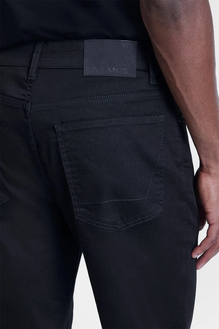 Calça Color Five Pockets Skinny Preto — foto 4 de 5