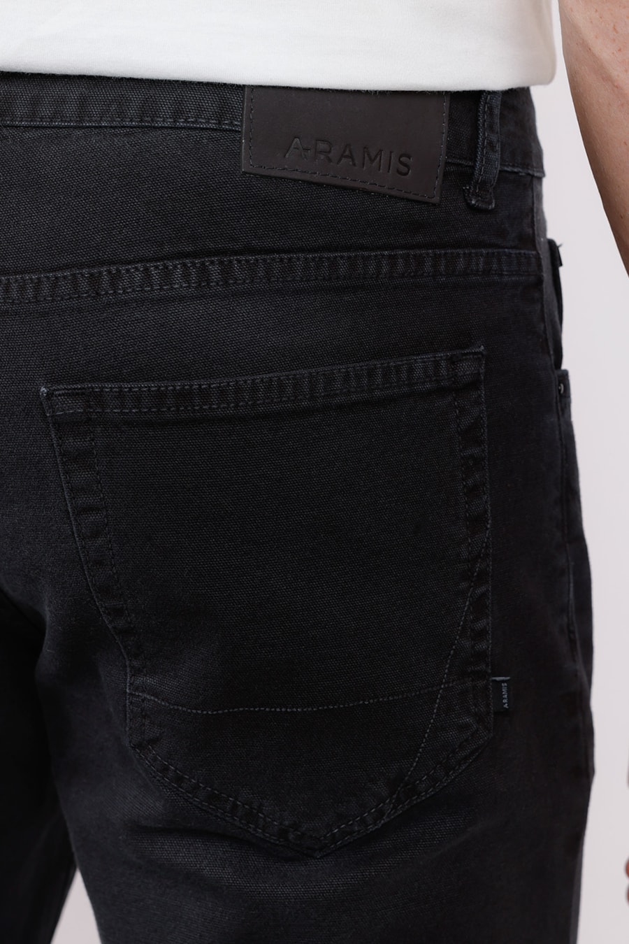Calça Color Slim Canvas Jateado Preto — foto 2 de 3